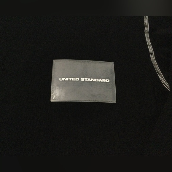 United Standard Men’s Card Holder Long Sleeve Tee with Logo Print on Back Size S - Picture 4 of 10